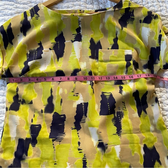 Ann Taylor LOFT Lime and Navy Watercolor Blouse - Picture 5 of 6